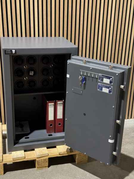 Basic Serie Grad 3, 335 Kg, 12 Uhren